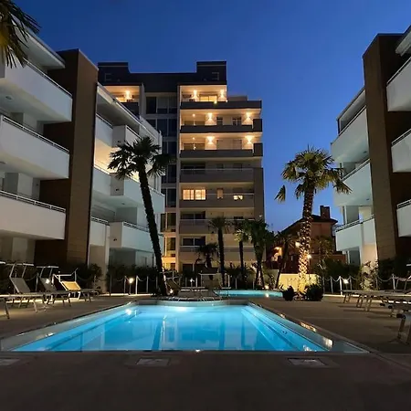 Fronte Piscina Apartment Lido di Jesolo