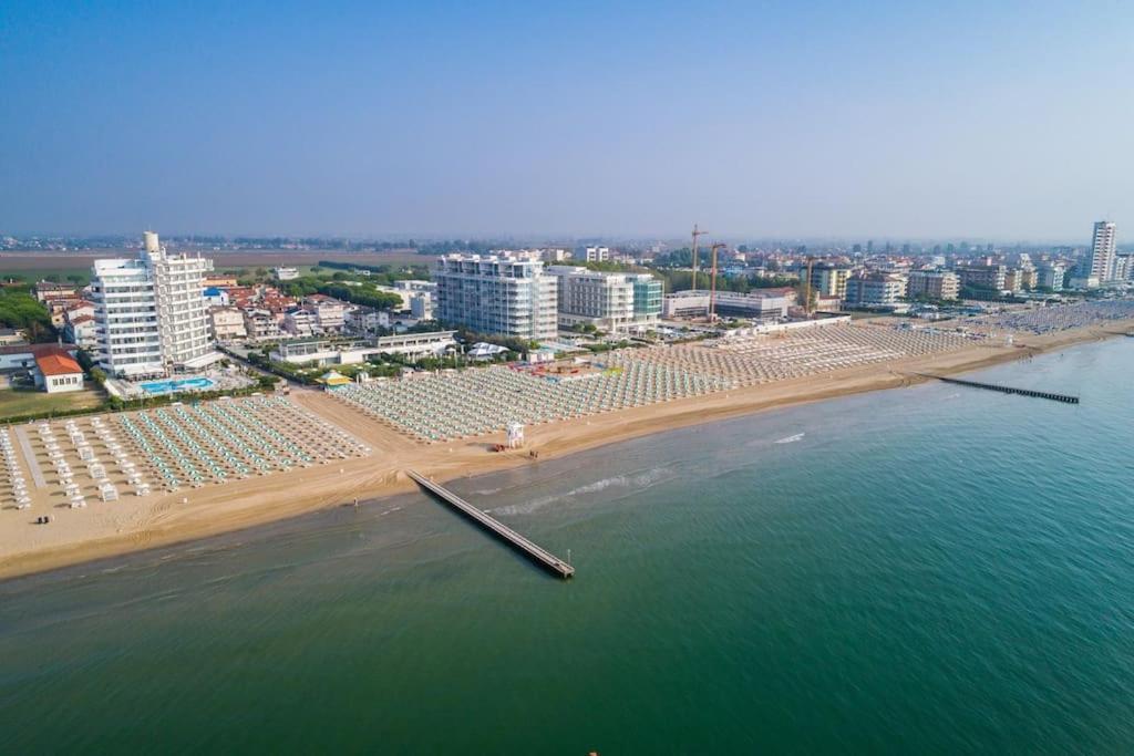 Fronte Piscina * Lido di Jesolo